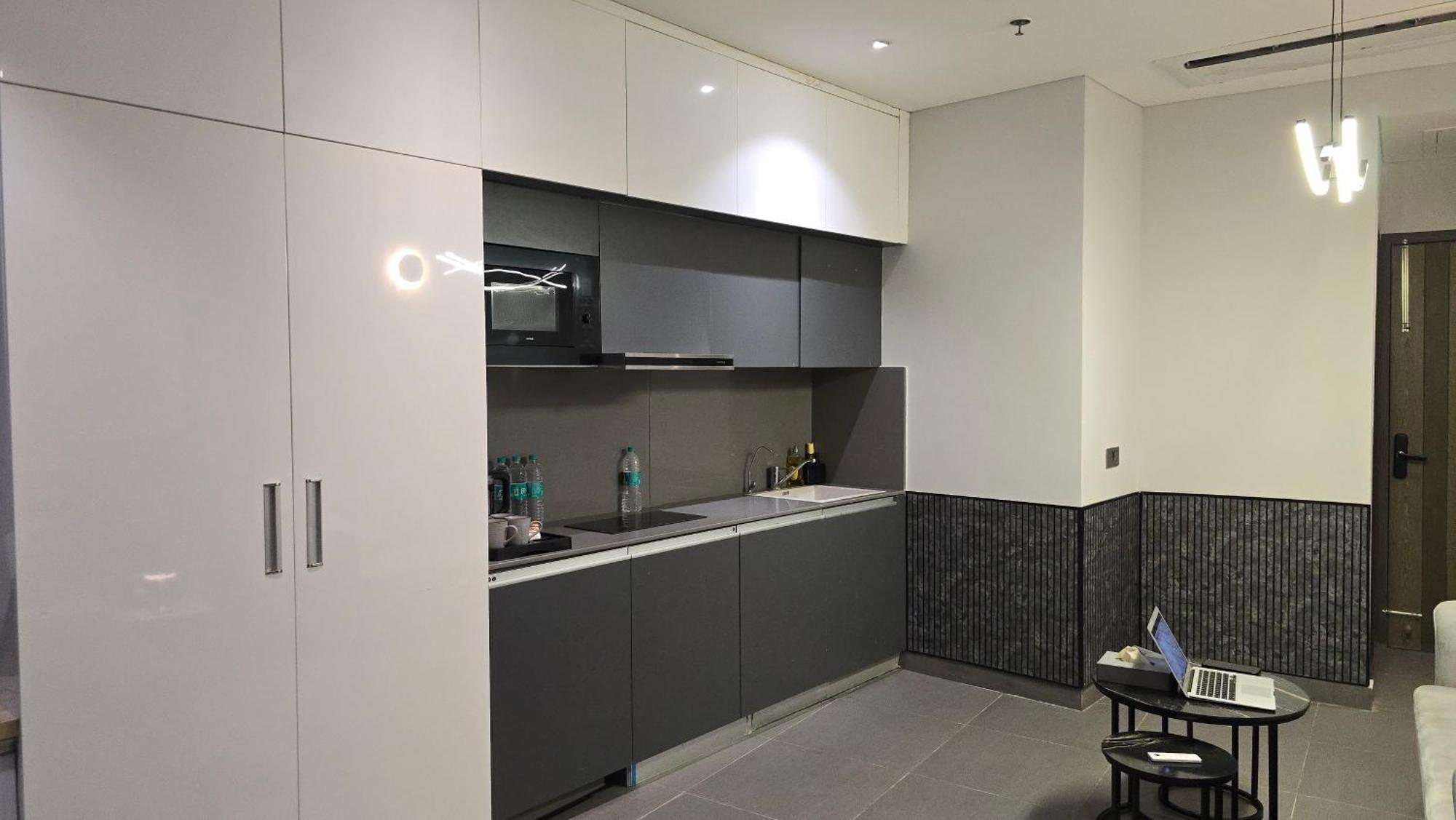 The Luxe Living Hotel Noida Buitenkant foto